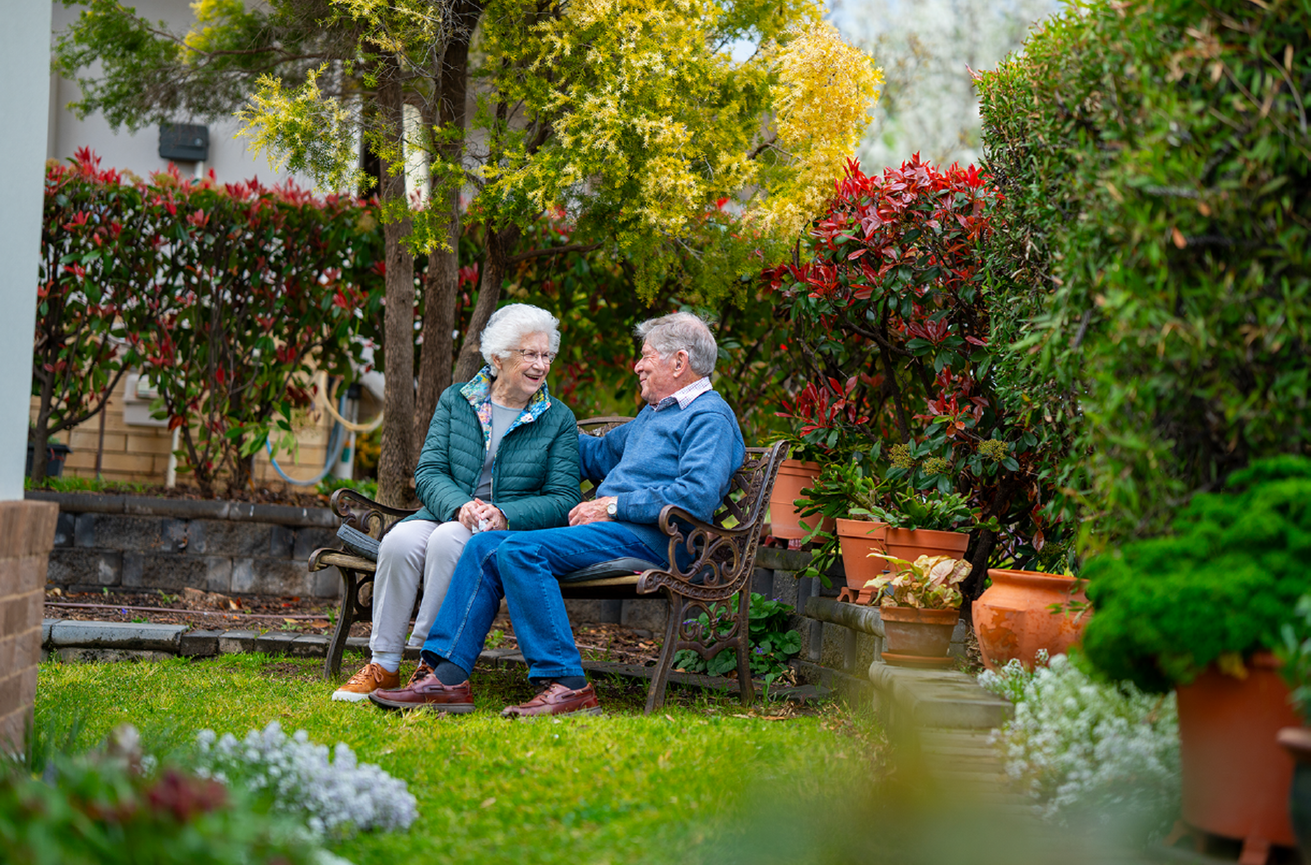 809858011 kintyre couple garden