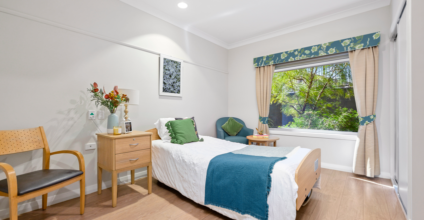 The rooms are luxuriously furnished with a king single bed, built in wardrobe, spacious private ensuite, floor to ceiling built in wardrobe, individually controlled air conditioning, telephone connection point, emergency call bells and a flat screen TV.