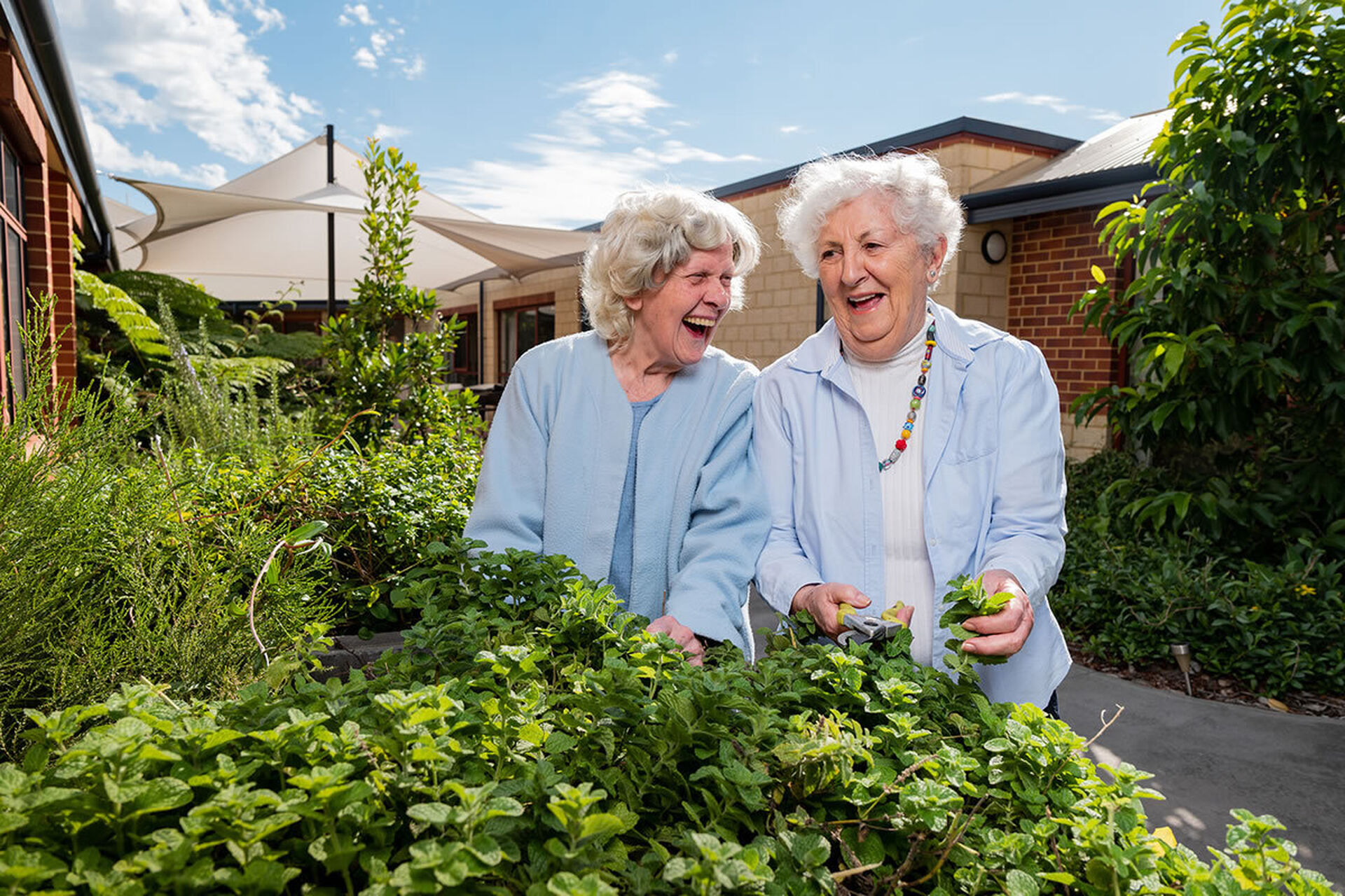 courtyard at baptistcare david buttfield centre aged care home in gwelup wa for nursing home residents to explore