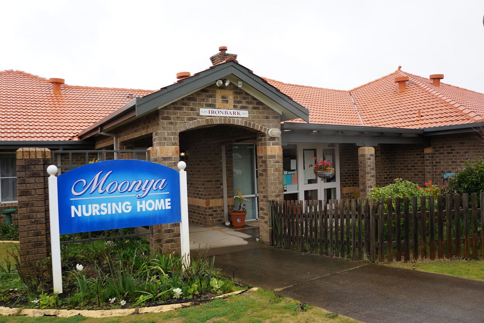 streetscape of baptistcare moonya aged care home in manjimup wa for nursing home residents and dementia care