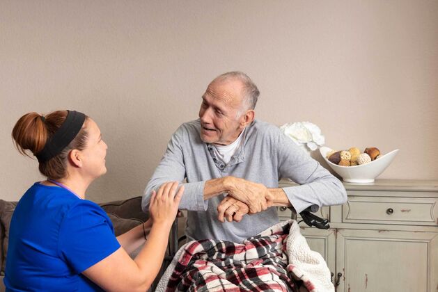 Many people prefer to stay in familiar surroundings with their family close by when it comes to receiving palliative care.
