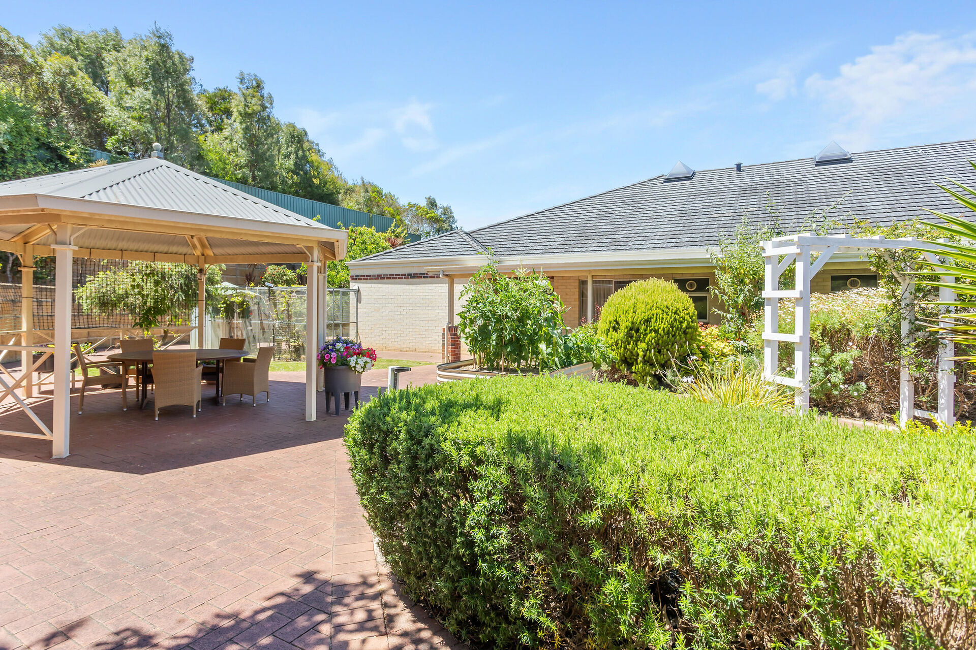 outdoor courtyard at baptistcare bethel aged care home in albany wa