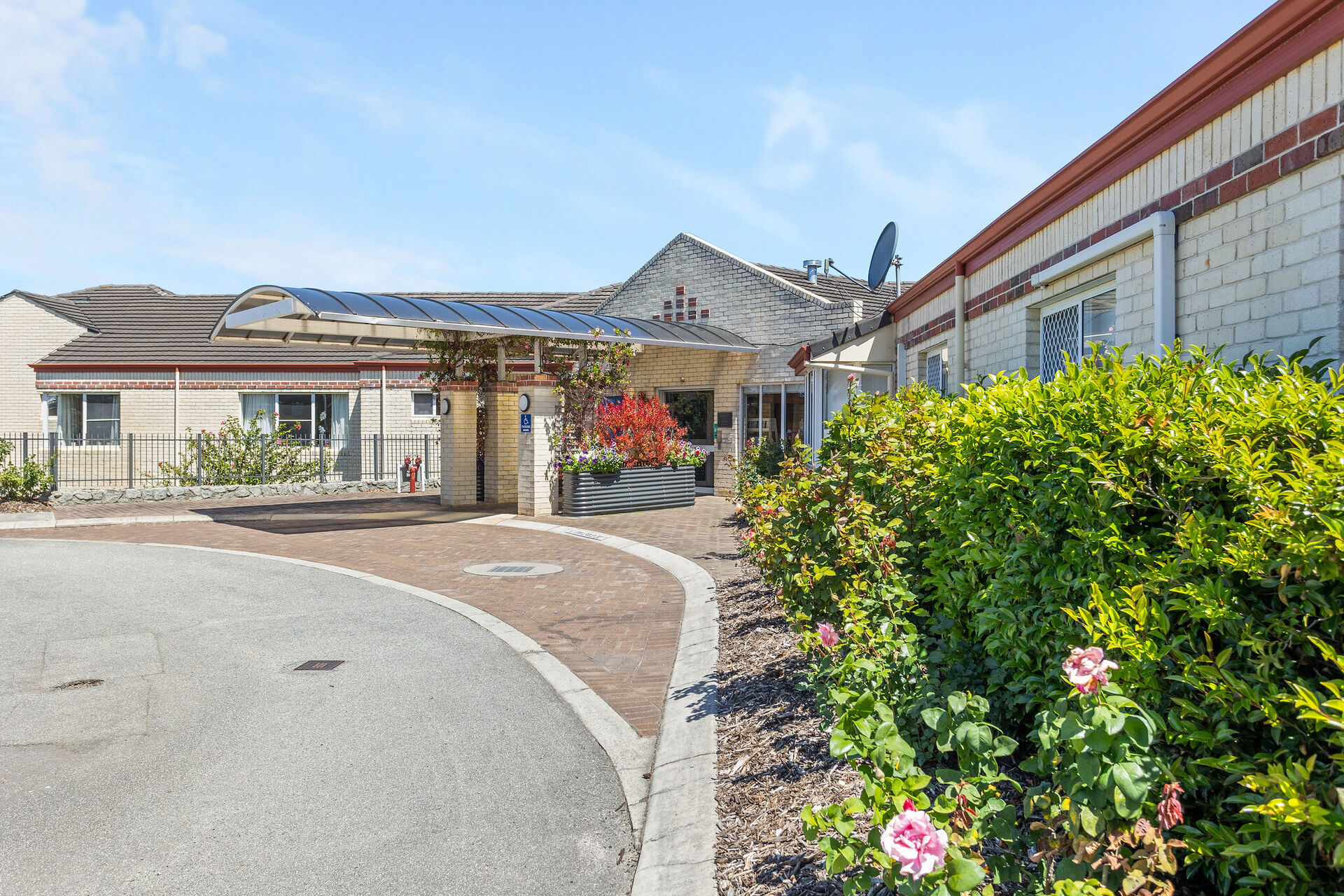 streetscape of baptistcare bethel aged care home in albany wa for nursing home residents and dementia care