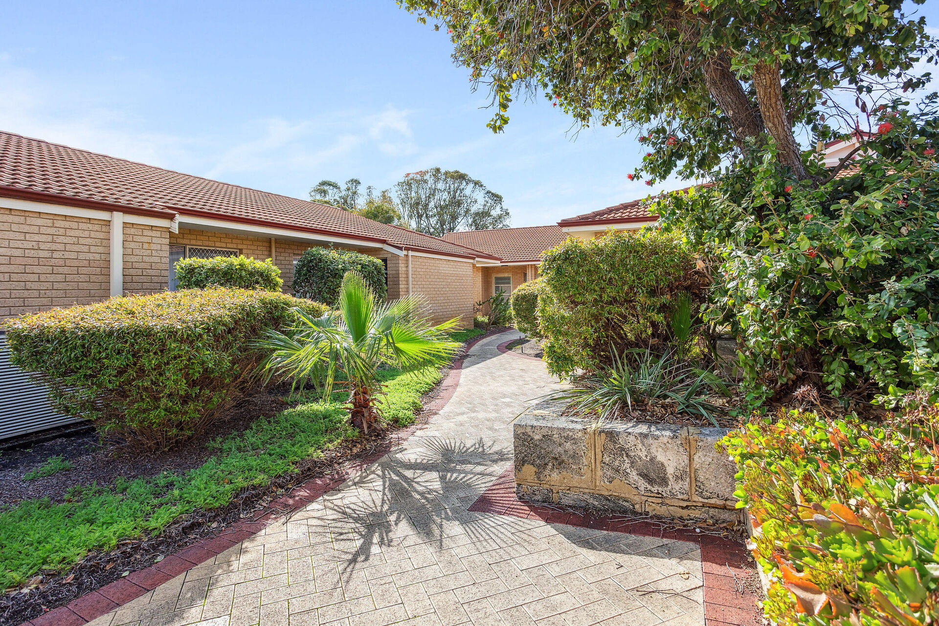 outdoor walking path for nursing home residents to enjoy at baptistcare gracehaven aged care home in rockingham wa