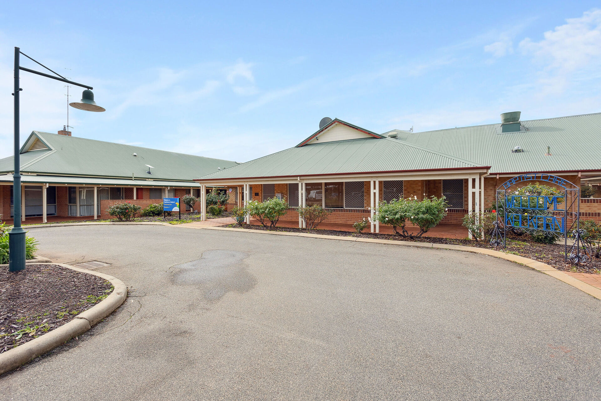 streetscape of baptistcare kalkarni nursing home brookton wa for elderly aged care residents