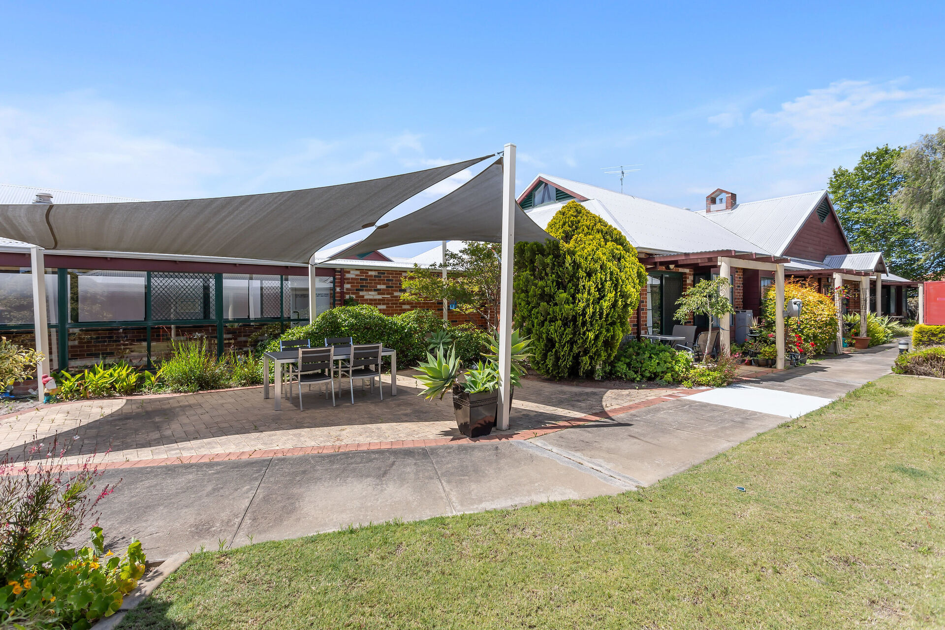 courtyard at baptistcare william carey court aged care home in busselton wa for nursing home residents to explore