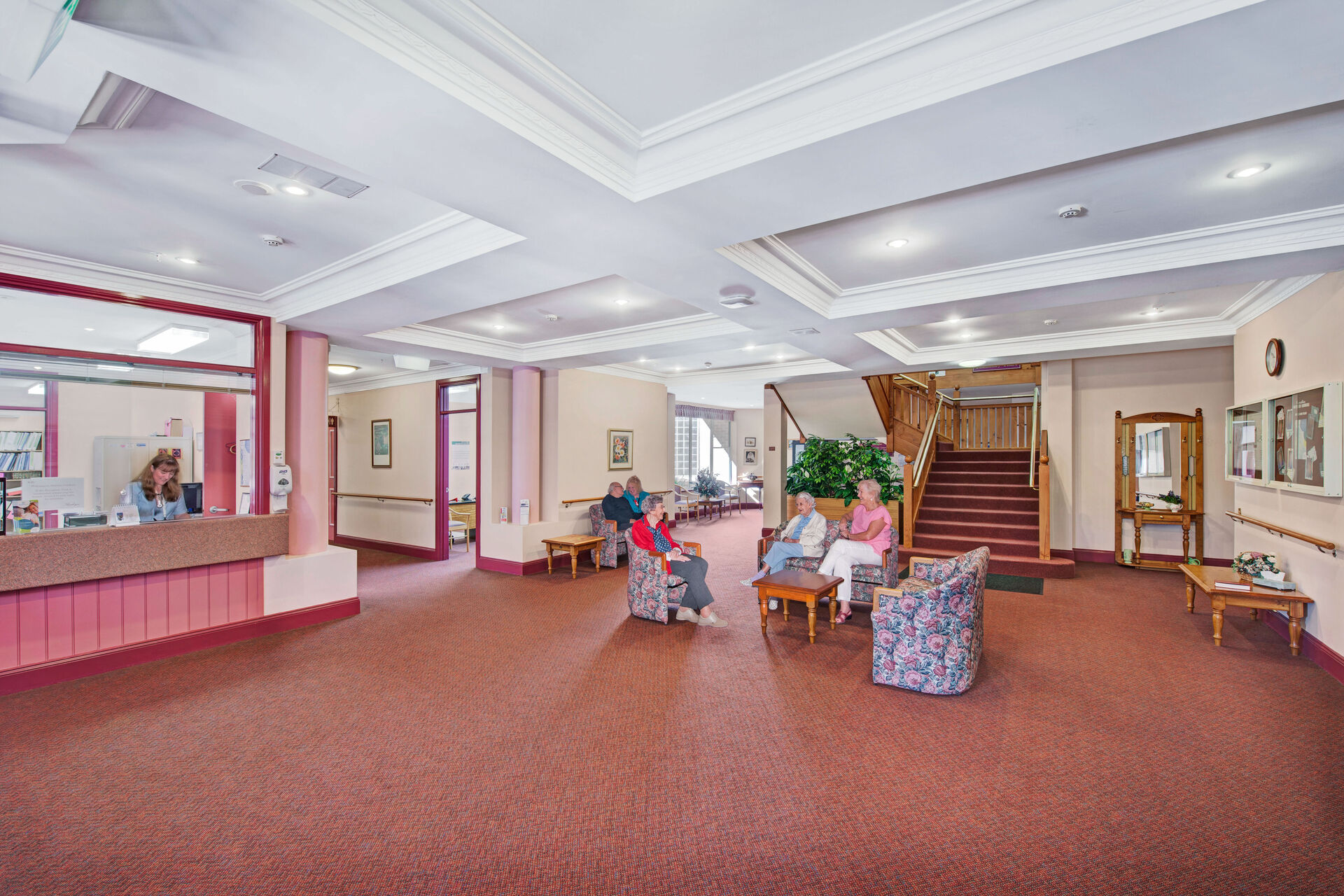 spacious sitting area for aged care residents of baptistcare morven gardens in leura nsw blue mountains