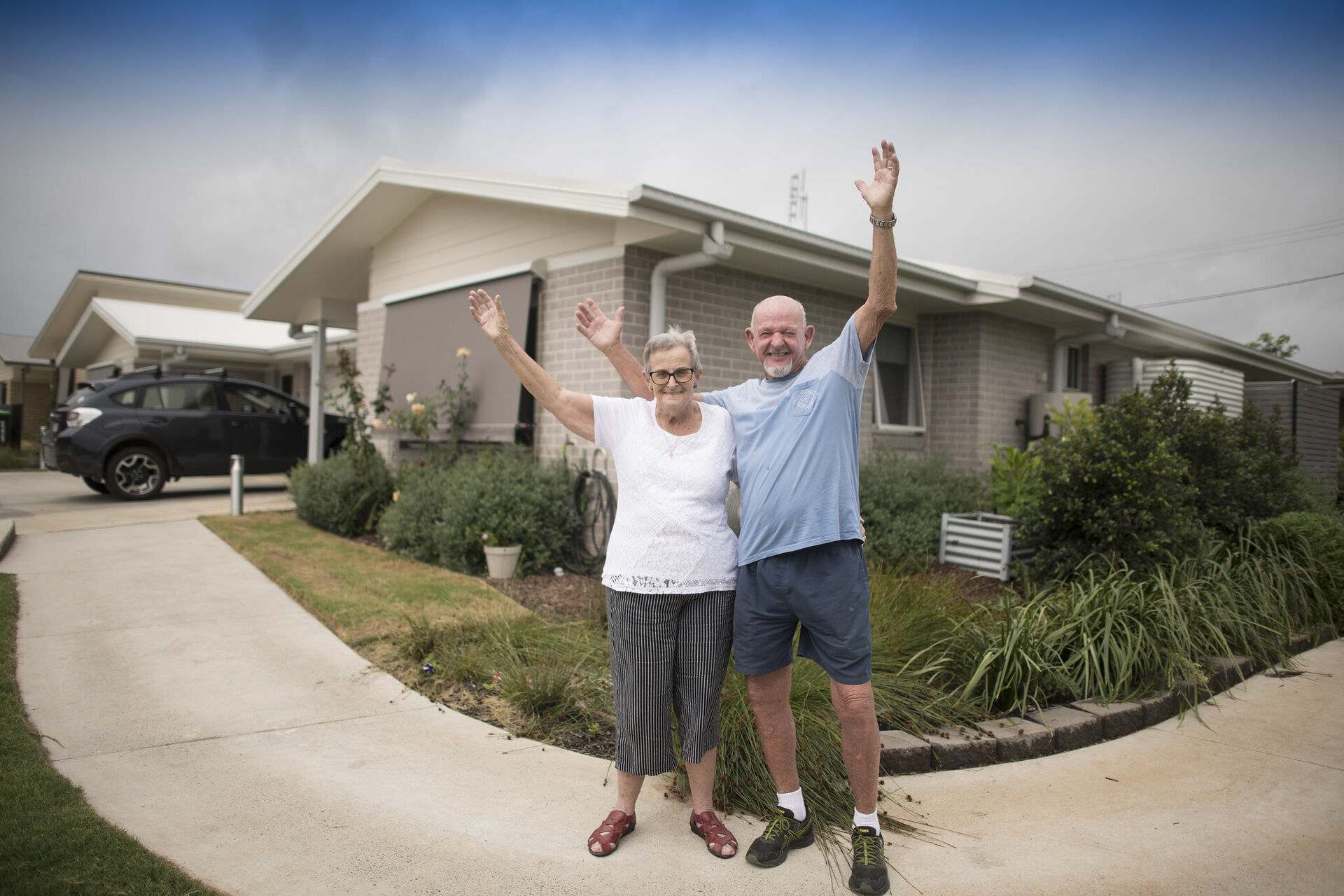 over 55s retirement village couple in the community enjoying retirement after downsizing to baptistcare maranoa village in alstonville